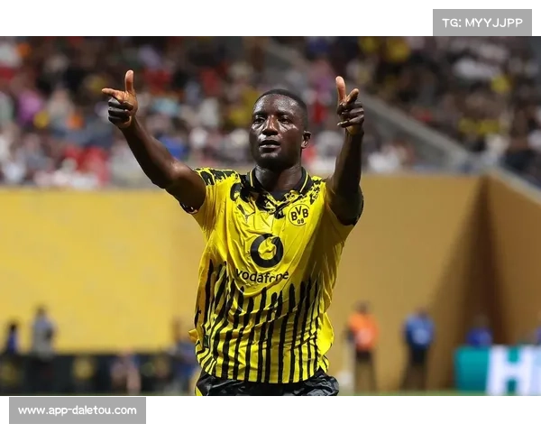 吉拉西传射建功，多特蒙德主场2-0领先亚特兰大